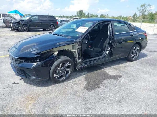 KMHLS4DG3SU884271 2025 HYUNDAI ELANTRA - Image 2