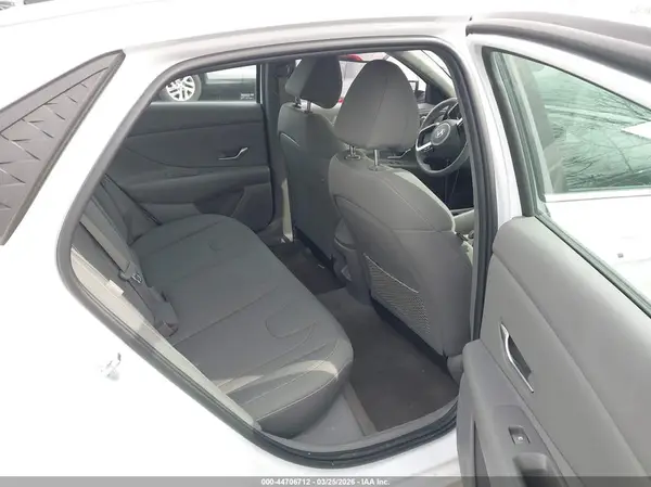 KMHLS4DG3SU892922 2025 HYUNDAI ELANTRA - Image 8