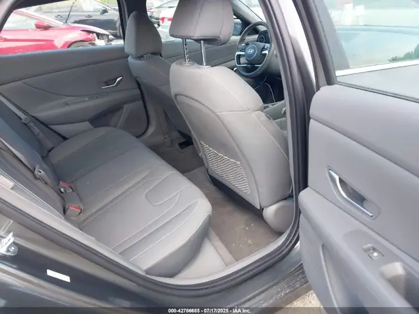 KMHLS4DG3SU906575 2025 HYUNDAI ELANTRA - Image 8