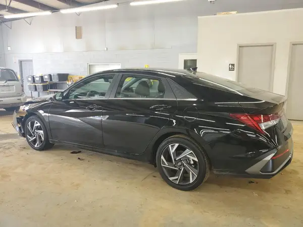 KMHLS4DG3SU918869 2025 HYUNDAI ELANTRA - Image 2
