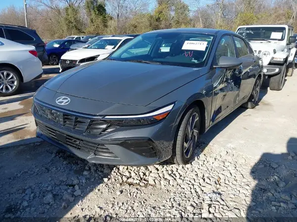 KMHLS4DG3SU945828 2025 HYUNDAI ELANTRA - Image 2