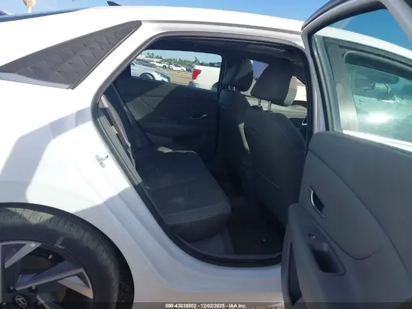 KMHLS4DG3SU963164 2025 HYUNDAI ELANTRA - Image 8