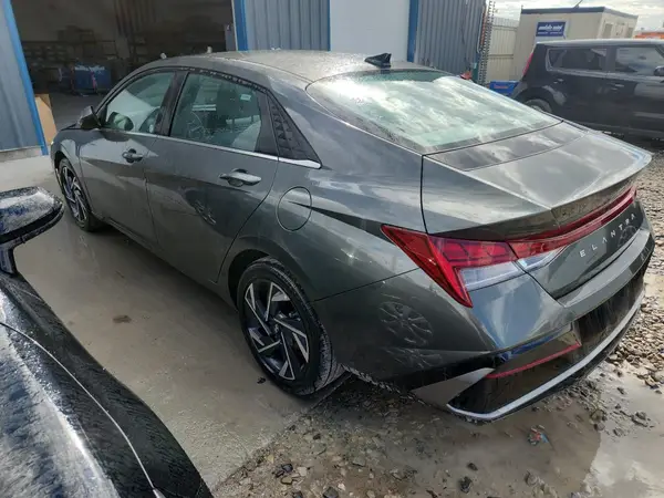 KMHLS4DG3SU972172 2025 HYUNDAI ELANTRA - Image 2