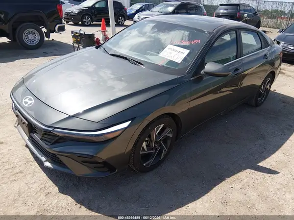 KMHLS4DG3SU975833 2025 HYUNDAI ELANTRA - Image 2