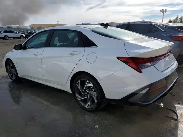KMHLS4DG3SU985861 2025 HYUNDAI ELANTRA - Image 2