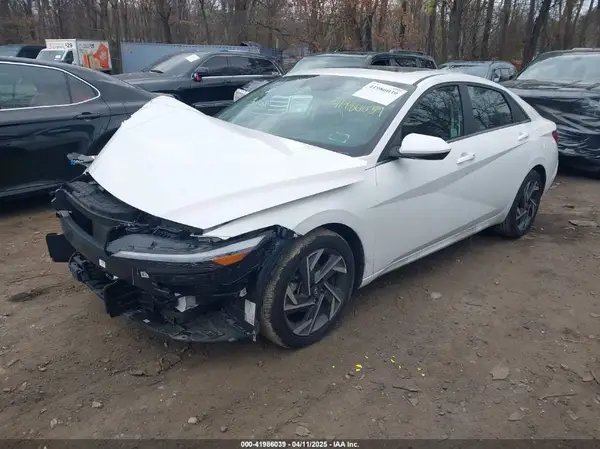 KMHLS4DG4RU645998 2024 HYUNDAI ELANTRA - Image 2