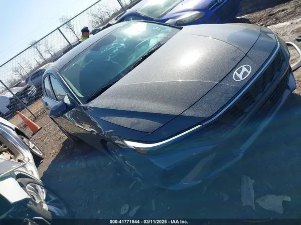KMHLS4DG4RU678712 2024 HYUNDAI ELANTRA - Image 1