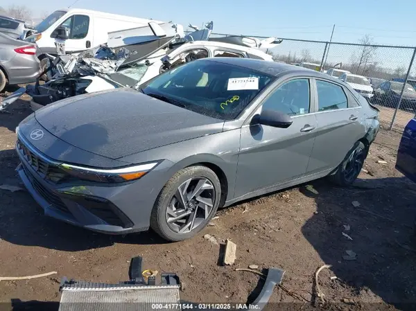 KMHLS4DG4RU678712 2024 HYUNDAI ELANTRA - Image 2