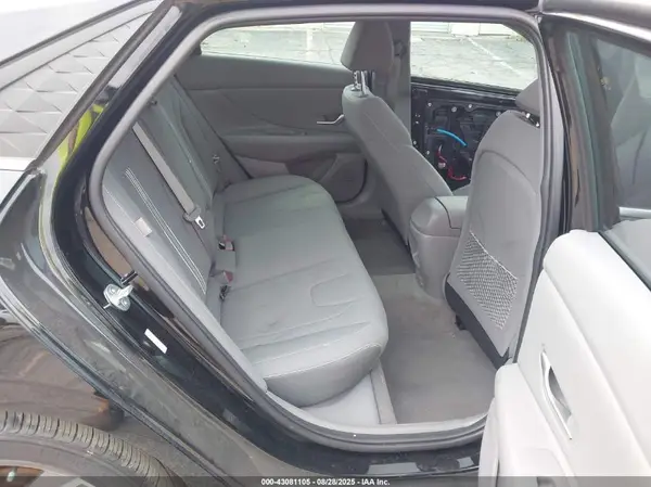 KMHLS4DG4RU688687 2024 HYUNDAI ELANTRA - Image 8