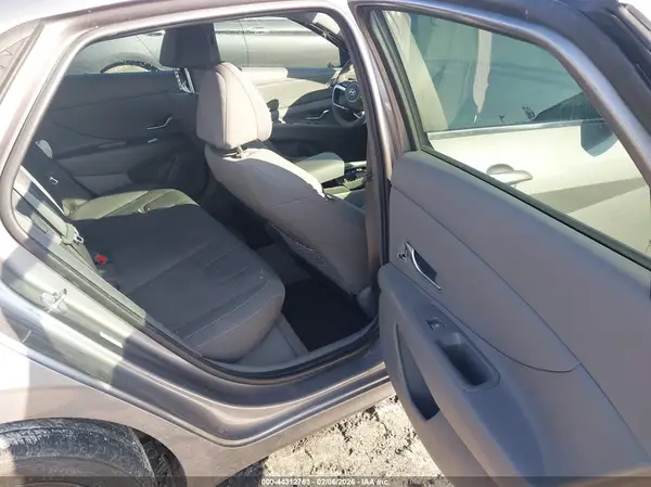 KMHLS4DG4RU709697 2024 HYUNDAI ELANTRA - Image 8