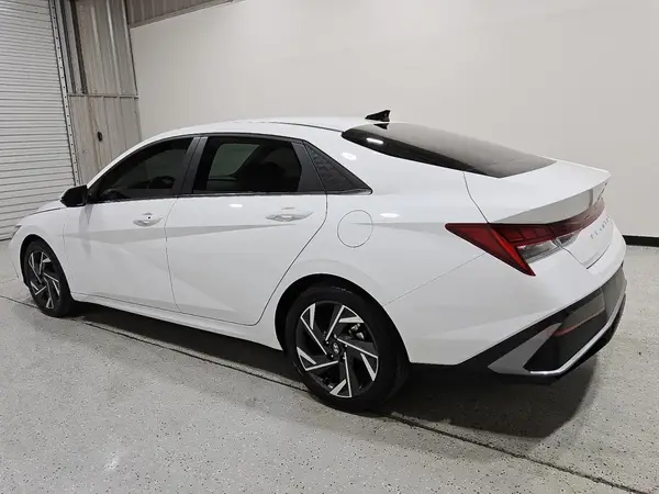 KMHLS4DG4RU710106 2024 HYUNDAI ELANTRA - Image 2