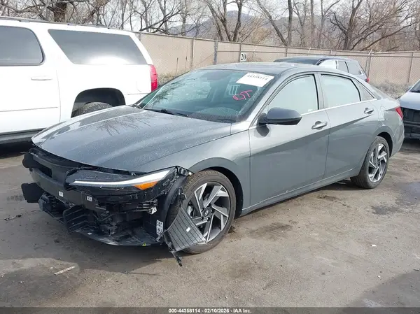 KMHLS4DG4RU717895 2024 HYUNDAI ELANTRA - Image 2