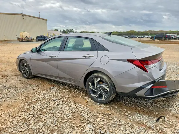 KMHLS4DG4RU718707 2024 HYUNDAI ELANTRA - Image 2