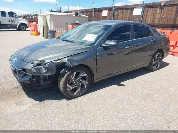 KMHLS4DG4RU742909 2024 HYUNDAI ELANTRA - Image 2