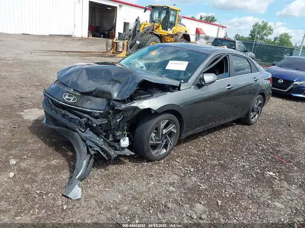KMHLS4DG4RU753148 2024 HYUNDAI ELANTRA - Image 2