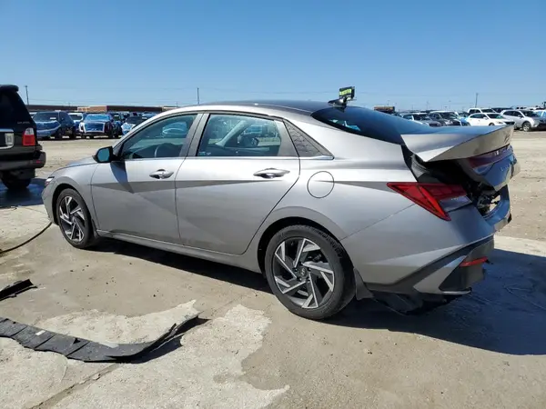 KMHLS4DG4RU763811 2024 HYUNDAI ELANTRA - Image 2