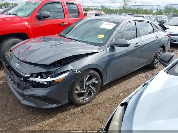 KMHLS4DG4RU764439 2024 HYUNDAI ELANTRA - Image 2