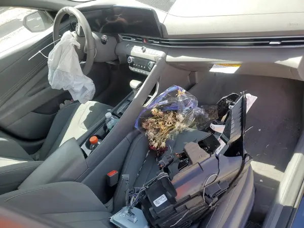 KMHLS4DG4RU796873 2024 HYUNDAI ELANTRA - Image 8