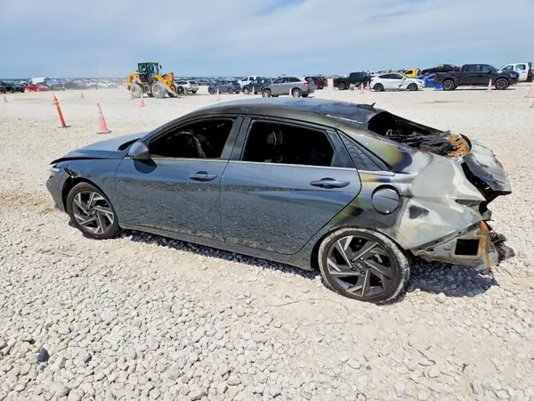 KMHLS4DG4RU822324 2024 HYUNDAI ELANTRA - Image 2