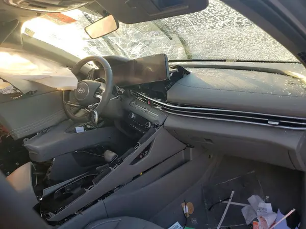 KMHLS4DG4RU829127 2024 HYUNDAI ELANTRA - Image 8