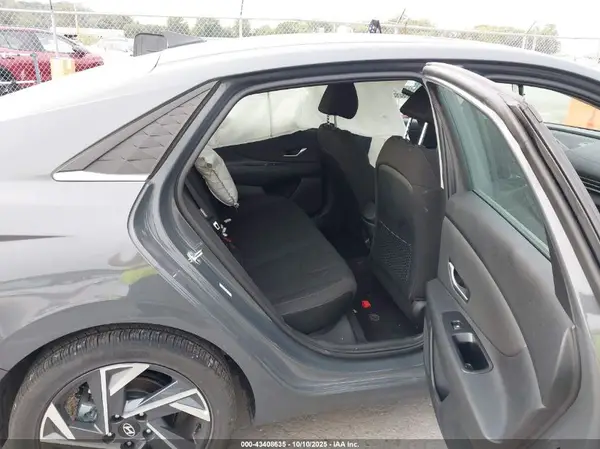 KMHLS4DG4SU018739 2025 HYUNDAI ELANTRA - Image 8