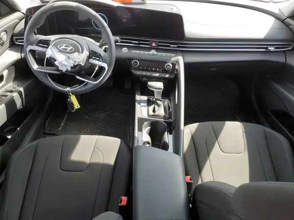 KMHLS4DG4SU861680 2025 HYUNDAI ELANTRA - Image 8