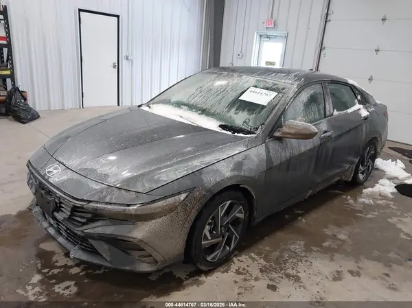KMHLS4DG4SU879726 2025 HYUNDAI ELANTRA - Image 2