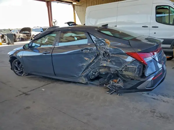 KMHLS4DG4SU880228 2025 HYUNDAI ELANTRA - Image 2