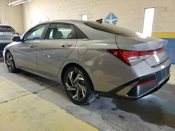 KMHLS4DG4SU893058 2025 HYUNDAI ELANTRA - Image 2