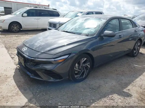 KMHLS4DG4SU965621 2025 HYUNDAI ELANTRA - Image 2
