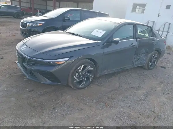 KMHLS4DG5RU718196 2024 HYUNDAI ELANTRA - Image 2