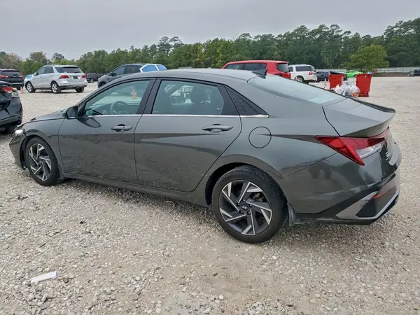 KMHLS4DG5RU746693 2024 HYUNDAI ELANTRA - Image 2
