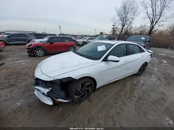 KMHLS4DG5RU753899 2024 HYUNDAI ELANTRA - Image 2