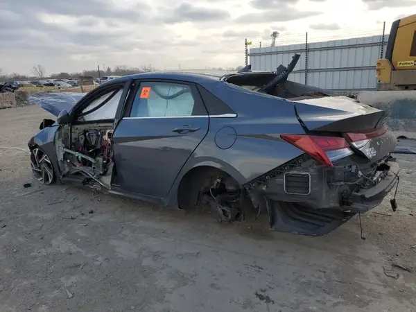 KMHLS4DG5RU771786 2024 HYUNDAI ELANTRA - Image 2