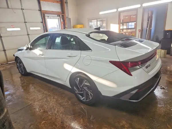 KMHLS4DG5RU772663 2024 HYUNDAI ELANTRA - Image 2