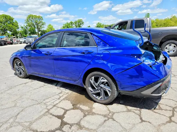 KMHLS4DG5RU789284 2024 HYUNDAI ELANTRA - Image 2