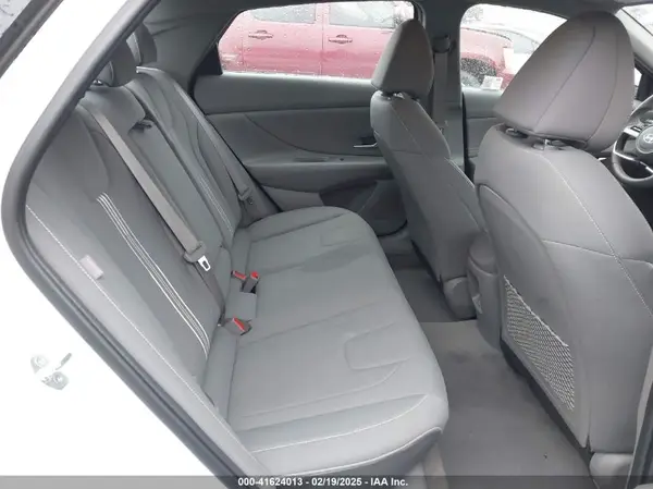 KMHLS4DG5RU793254 2024 HYUNDAI ELANTRA - Image 8