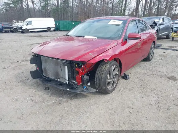 KMHLS4DG5RU804964 2024 HYUNDAI ELANTRA - Image 2