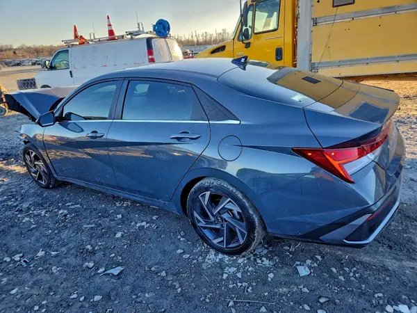 KMHLS4DG5RU812241 2024 HYUNDAI ELANTRA - Image 2