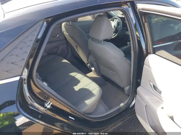 KMHLS4DG5RU821442 2024 HYUNDAI ELANTRA - Image 8