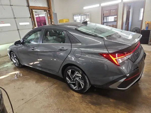 KMHLS4DG5SU034805 2025 HYUNDAI ELANTRA - Image 2