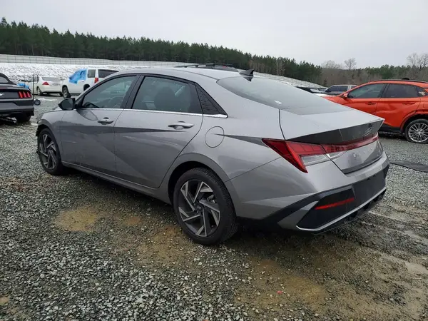 KMHLS4DG5SU852583 2025 HYUNDAI ELANTRA - Image 2