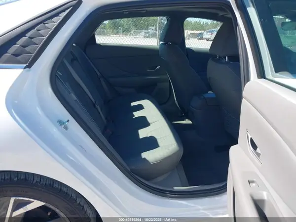 KMHLS4DG5SU882148 2025 HYUNDAI ELANTRA - Image 8