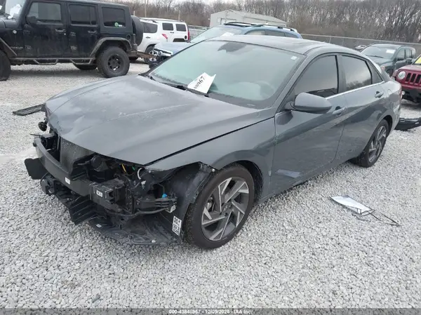 KMHLS4DG5SU885115 2025 HYUNDAI ELANTRA - Image 2