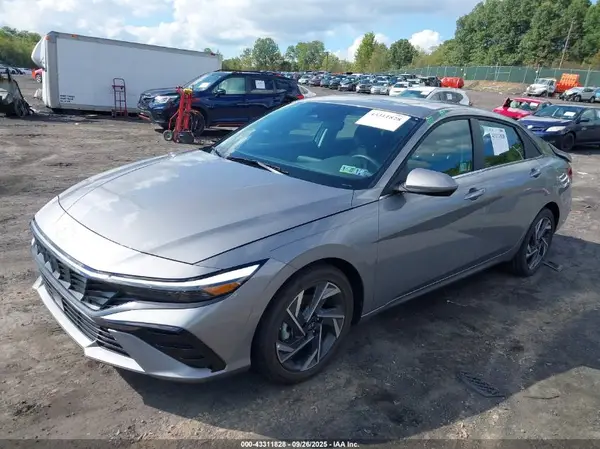 KMHLS4DG5SU913849 2025 HYUNDAI ELANTRA - Image 2