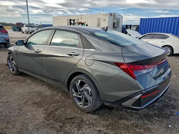 KMHLS4DG5SU937438 2025 HYUNDAI ELANTRA - Image 2