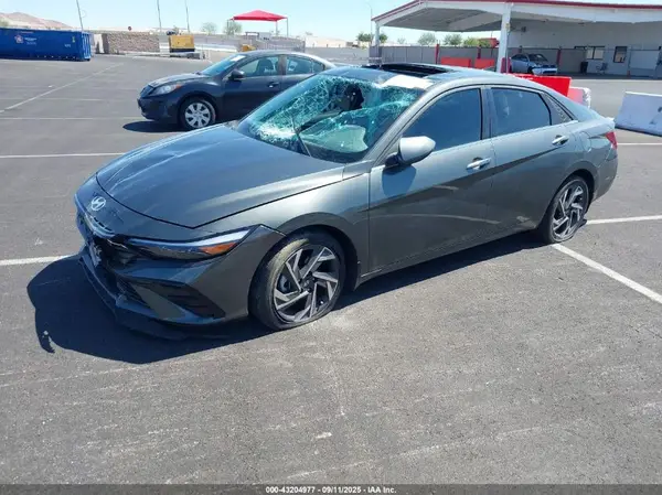 KMHLS4DG5SU939352 2025 HYUNDAI ELANTRA - Image 2