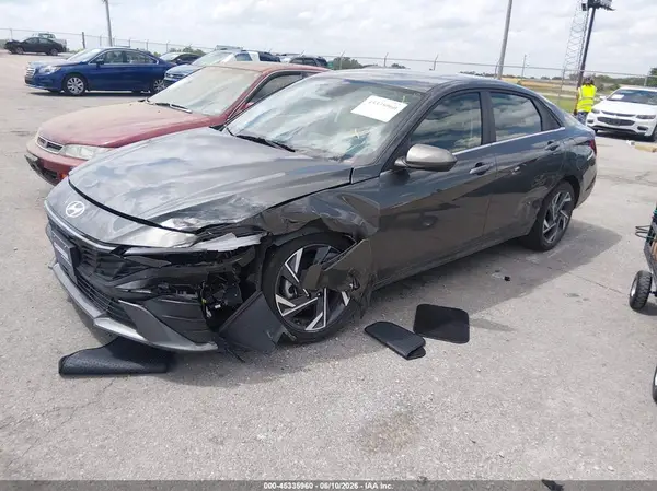 KMHLS4DG5SU948021 2025 HYUNDAI ELANTRA - Image 2