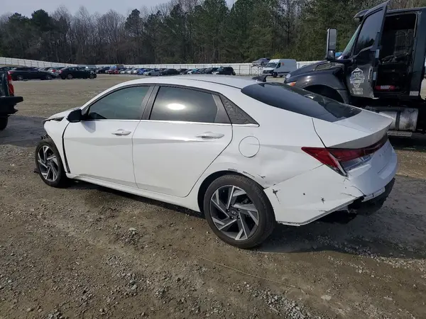 KMHLS4DG6RU653052 2024 HYUNDAI ELANTRA - Image 2
