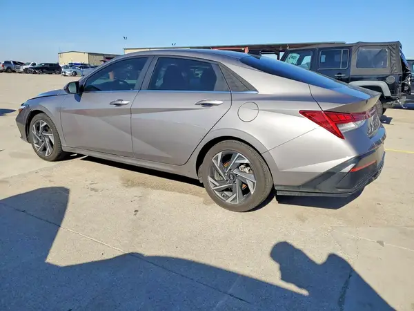 KMHLS4DG6RU680784 2024 HYUNDAI ELANTRA - Image 2
